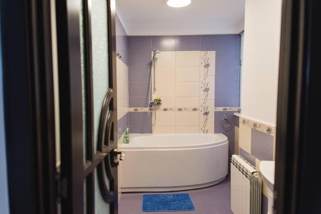 2 Bedroom Apt Park Belvedere Sibiu Eksteriør billede